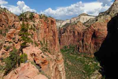 Paysages du Canyon de Zion dans l'Utah aux Etats-Unis. Photographies par Amar Guillen.