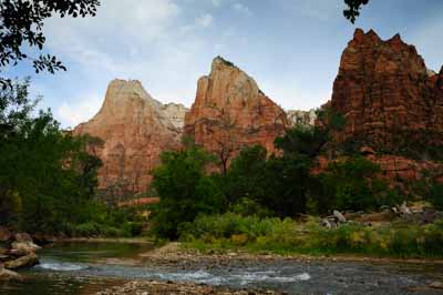 Paysages du Canyon de Zion dans l'Utah aux Etats-Unis. Photographies par Amar Guillen.