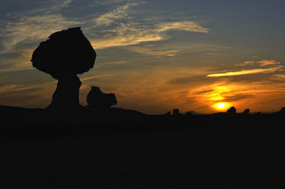 Le désert blanc en Egypte. Photographies par Amar Guillen.