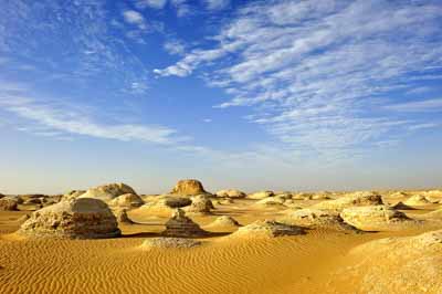 Le désert blanc en Egypte. Photographies par Amar Guillen.