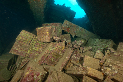 L'épave du Krisoula K. en Mer Rouge. Photographies par Amar Guillen.
