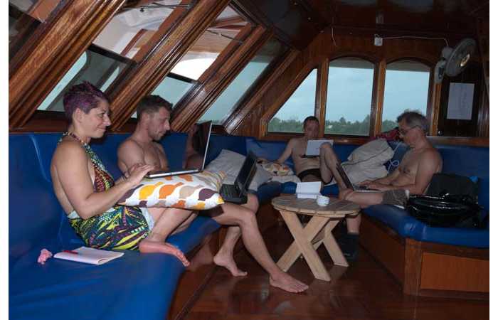 130323MAL1828 130323MAL1828