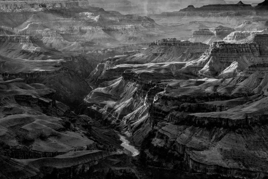 Landscape photograph in black and white. Amar Guillen, Photograp Landscape photograph in black and white. Amar Guillen, Photograp