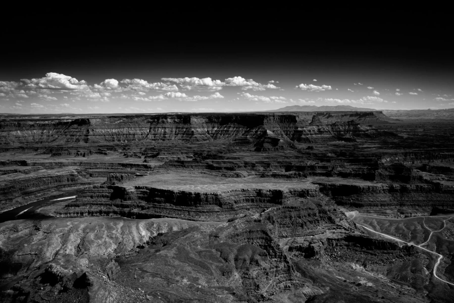 Paysage en noir et blanc de Island in the Sky dans les Canyonlan Paysage en noir et blanc de Island in the Sky dans les Canyonlan