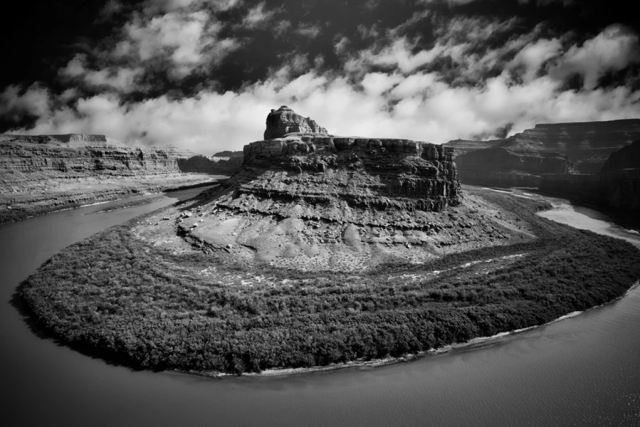 Paysage en noir et blanc de Island in the Sky dans les Canyonlan Paysage en noir et blanc de Island in the Sky dans les Canyonlan