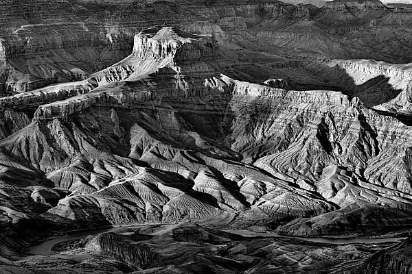 15 Steps to Improve Your Photos Landscape in black and white of the Sand Dunes in Death Valley. Photograph by Amar Guillen, photographer artist.
