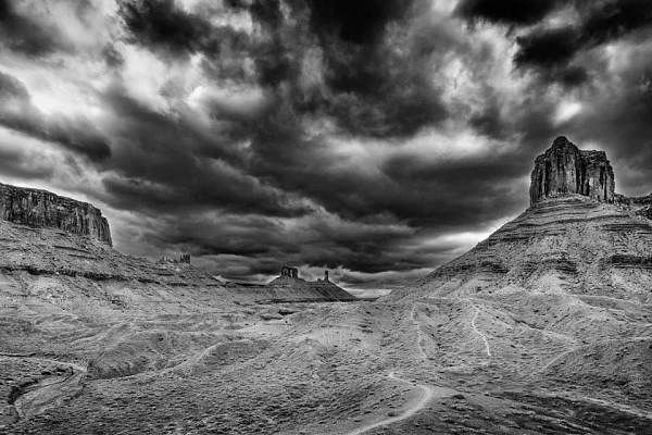 Using Photography to Communicate Black and white photo of Castle Valley in Utah near Moab