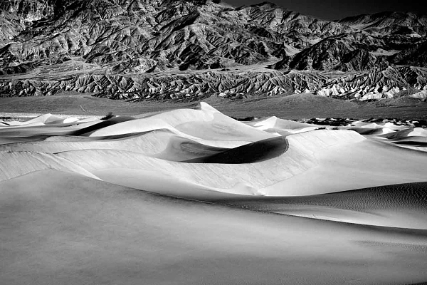 Why and How Photographing Death Valley in Black and White Dunes of Death Valley in California.