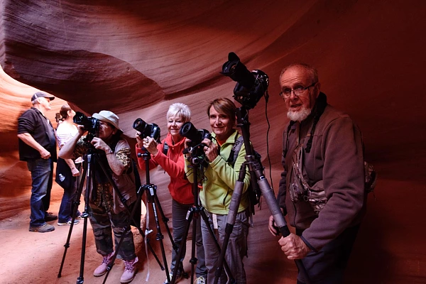 Voyages et stages photo de paysages Un groupe de photographes de paysages dans les canyons de Antelope dans l'Arizona aux Etats-Unis.