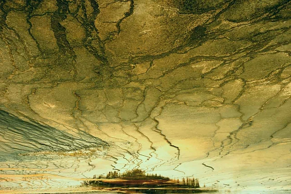 Your General Culture Is an Asset to Create Interesting Photos This photograph of a real landscape in the United States is evocative: its symbolism is very strong. The imagination wanders.