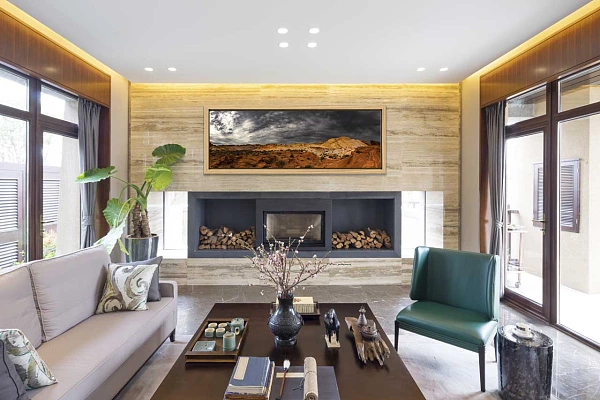 Une photo d’art est un cadeau idéal pour tous les événements à fêter Un tirage d'art en couleur au format panoramique de Valley of Fire dans le Nevada exposé dans un salon.